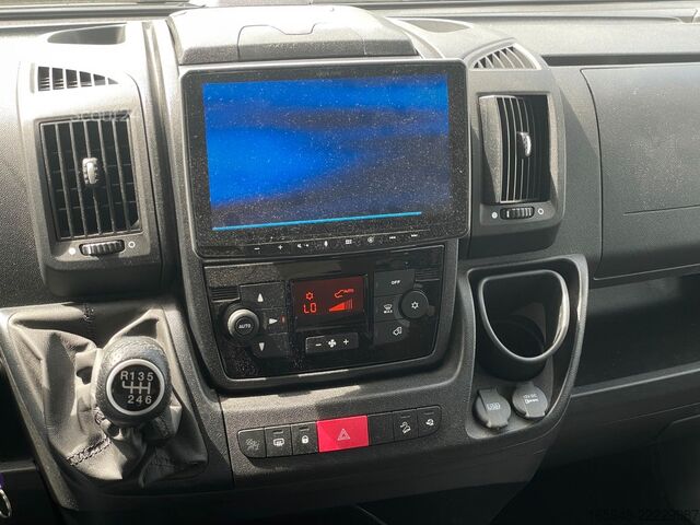Half-integraal camper DETHLEFFS TREND 90 T 6717 EB | Mit Hubbett,MaxxFan.*TV*