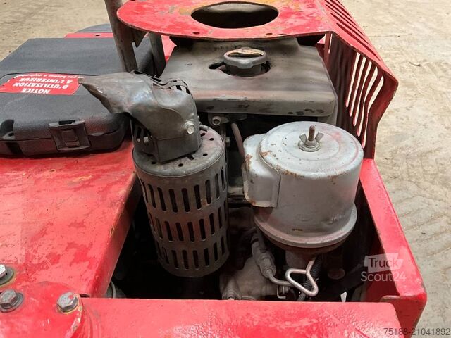 тандемний каток Belle BWR 650