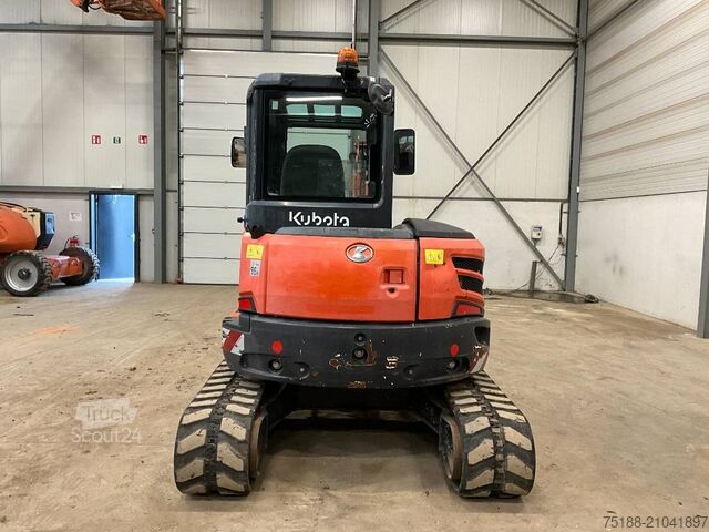 Mini-pelle Kubota U 48-4