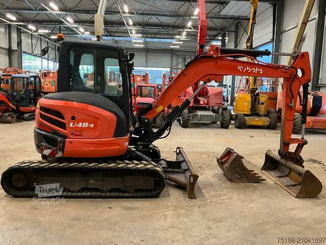 Mini-pelle Kubota U 48-4