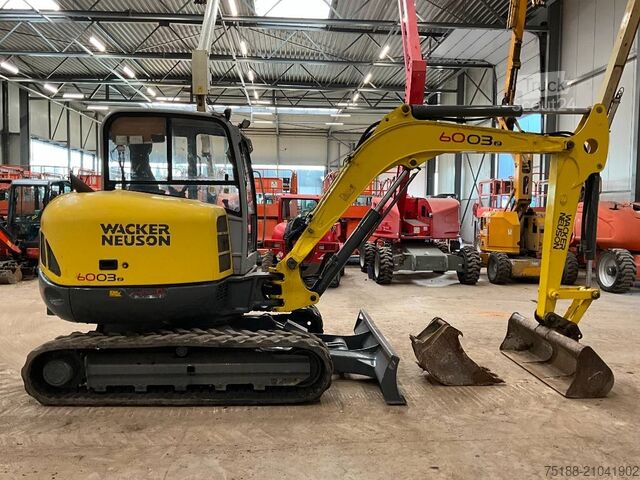 Mini-pelle Neuson 6003