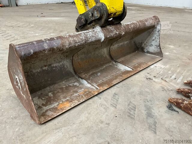 Mini-pelle Neuson 6003