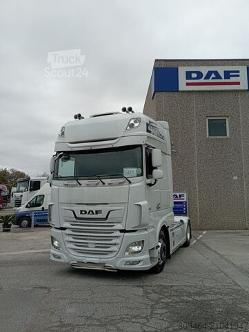 Standard tractor unit DAF XF 530 ST