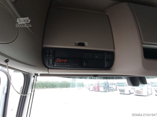 Standard tractor unit DAF XF 530 ST