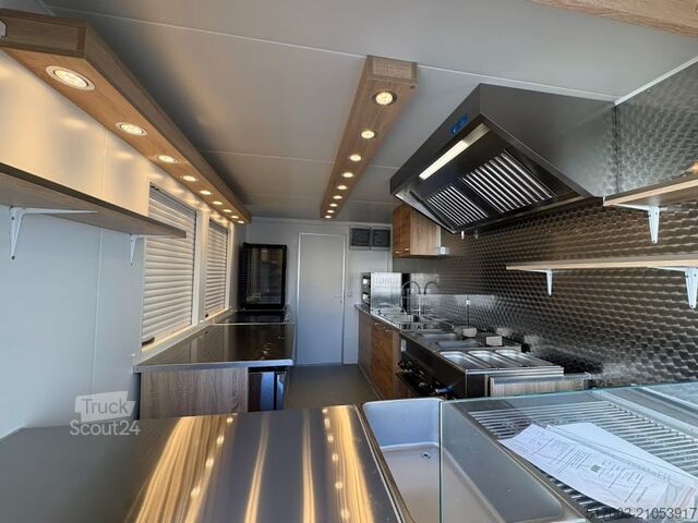 „Uzkodu piekabe, kas pelna naudu“ „Ein Anhänger, unzählige Möglichkeiten „Der perfekte Imbissanhänger