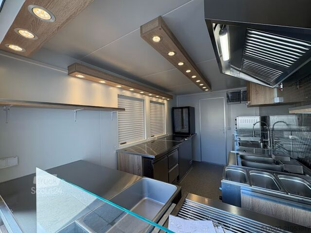 „Uzkodu piekabe, kas pelna naudu“ „Ein Anhänger, unzählige Möglichkeiten „Der perfekte Imbissanhänger