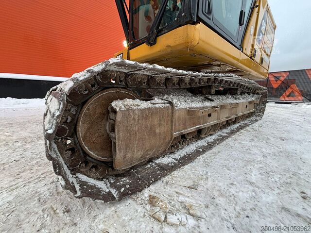 гусеничный экскаватор Caterpillar 323 ROTOTILT / AC / CENTRAL LUBRICATION