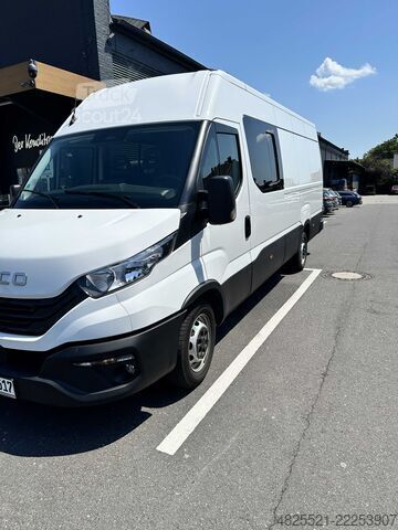 شاحنة صندوقية IVECO Daily 35 S 18 HA CRV
