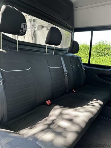 شاحنة صندوقية IVECO Daily 35 S 18 HA CRV