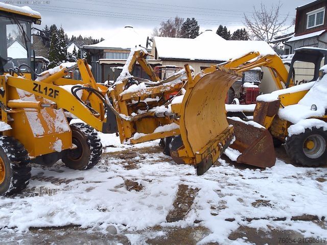 Încărcător pe roți  ZL 12 F**MIT SCHNEESCHILD