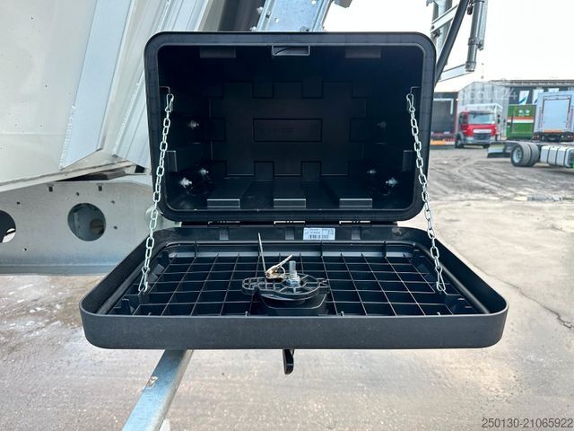 Tipper semitrailer SCHMITZ CARGOBULL S3D Getreidekipper Liftachse Rollplane*NEU* 52m³