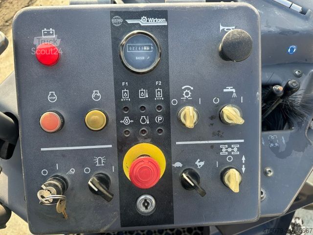 Asfaltmenginstallatie WIRTGEN W 35 DC / Asphaltfräse / Förderband