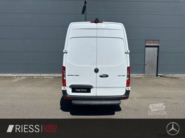 Furgoneta de caja alta MERCEDES-BENZ Sprinter 317 CDI KA/PRO/MAXI/L3H2/MBUX/KAMERA/AU