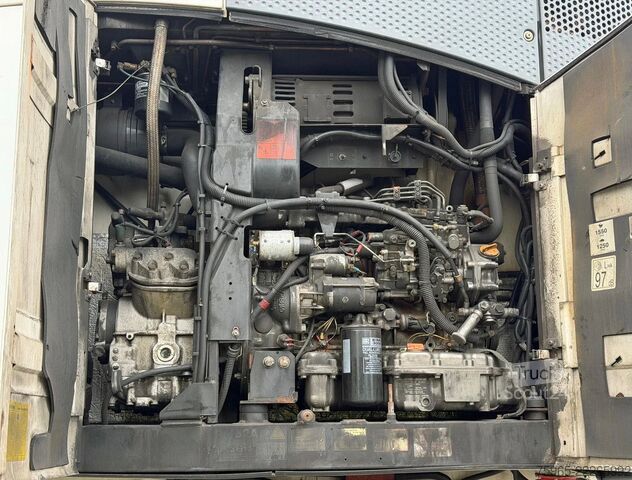 شبه مقطورة مبردة SCHMITZ CARGOBULL SCB*S3B THERMO KING SLXe 300 DHOLLANDIA TAIL LIF