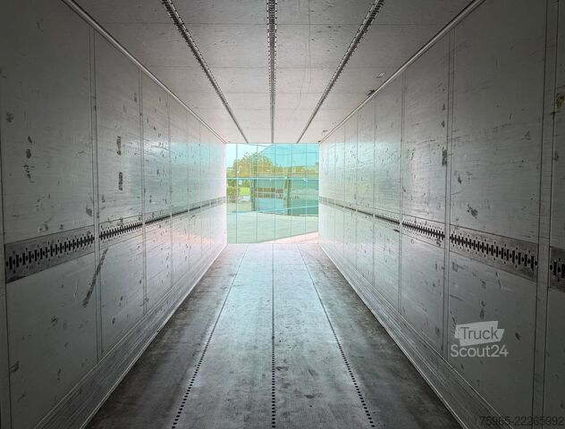 شبه مقطورة مبردة SCHMITZ CARGOBULL SCB*S3B THERMO KING SLXe 300 DHOLLANDIA TAIL LIF