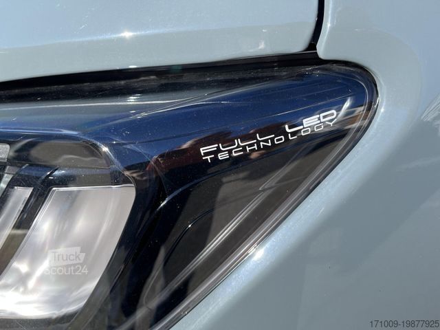 Obytný vůz HYMER/ERIBA Yellowstone 640 ACC Maxi Solar Premium AHK