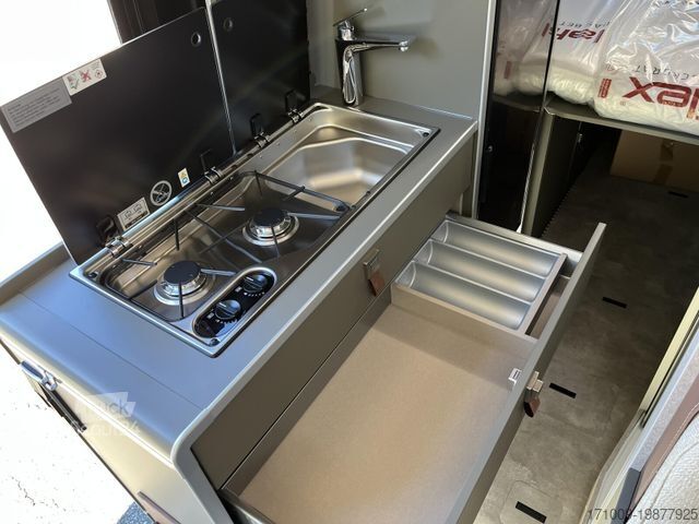 Obytný vůz HYMER/ERIBA Yellowstone 640 ACC Maxi Solar Premium AHK