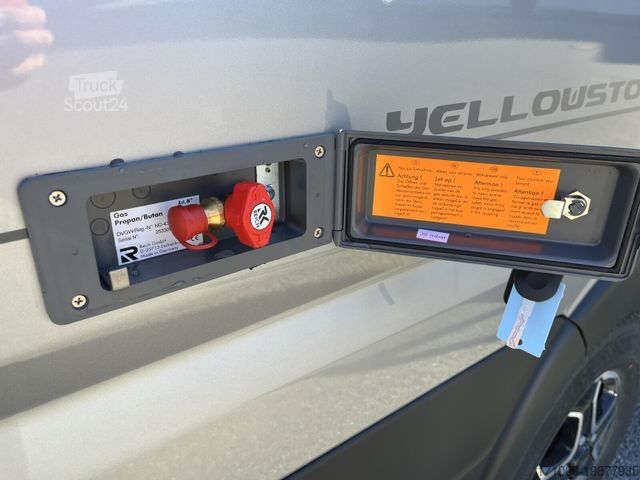 Autocaravana HYMER/ERIBA Yellowstone 640 8G Premium Solar ACC Schwenkbad