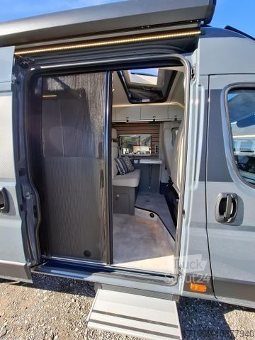 Obytný vůz HYMER/ERIBA Yellowstone Fiat 640 Schlafdach Solar AHK