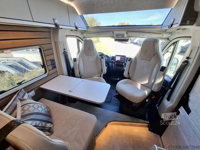 Obytný vůz HYMER/ERIBA Yellowstone Fiat 640 Schlafdach Solar AHK