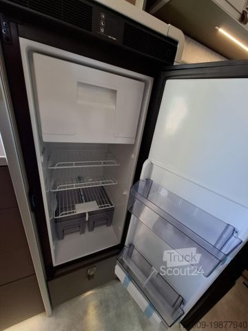 Obytný vůz HYMER/ERIBA Yellowstone Fiat 640 Schlafdach Solar AHK