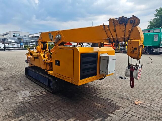 Minikraan Unic URA 376 C