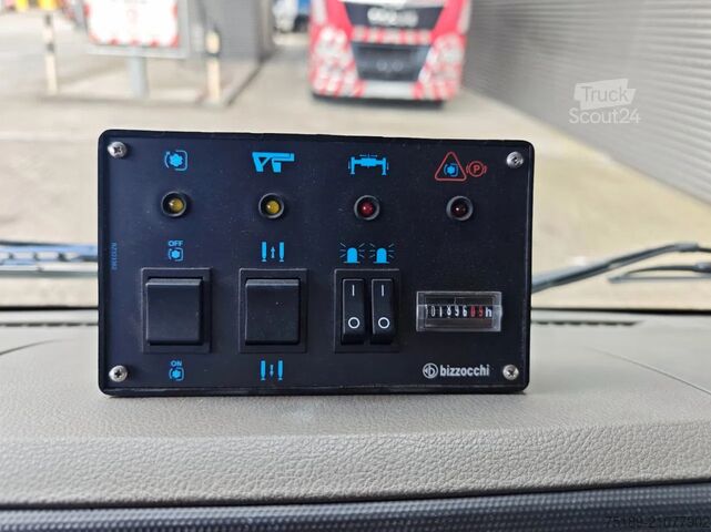 Lifting platform Nissan Cabstar 35.12 NT400 CTE B-Lift 150 Pro 6 Pieces!