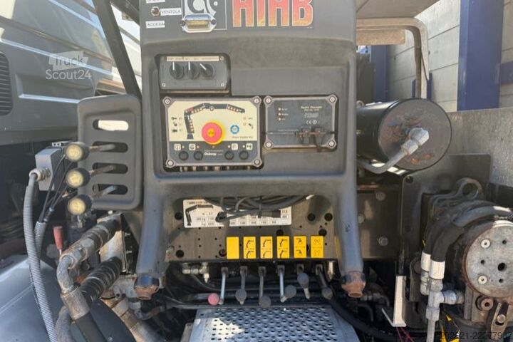 Kiepwagen MERCEDES-BENZ Atego 25.43 Hiab211 3-Seitenkipper
