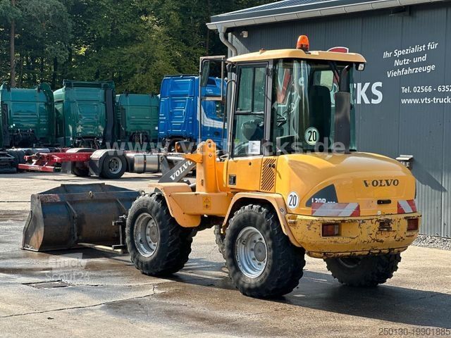Wiellader VOLVO L30B-Z/X Radlader BJ: 2008