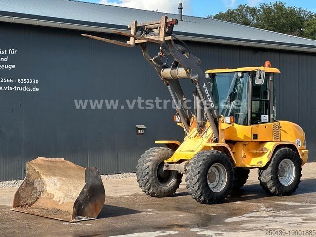 Wiellader VOLVO L30B-Z/X Radlader BJ: 2008