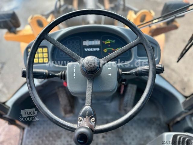 Wiellader VOLVO L30B-Z/X Radlader BJ: 2008