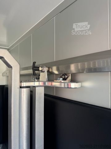 Veetransporter RENAULT Master ZF 9-GANG AUTOM. 2025er STX 5-Haras LONG