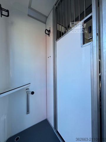 Veetransporter RENAULT Master ZF 9-GANG AUTOM. 2025er STX 5-Haras LONG