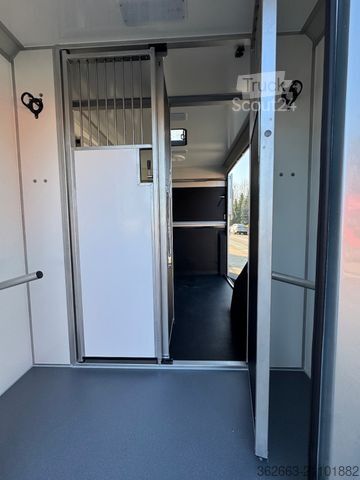 Veetransporter RENAULT Master ZF 9-GANG AUTOM. 2025er STX 5-Haras LONG