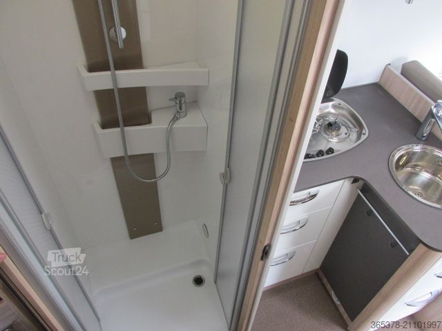 Halvintegreret autocamper BÜRSTNER Ixeo**728G *AHK*Hubbett*Sat*Einzelbetten*TOP*