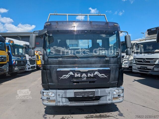 Camión de plataforma MAN TGl 8.250 / Pritsche / Tüv / V6 / Klima