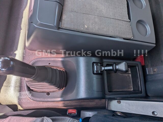 Camión de plataforma MAN TGl 8.250 / Pritsche / Tüv / V6 / Klima