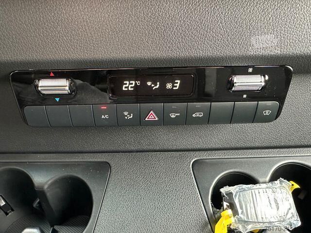 Platós kisteherautó dupla fülke Mercedes-Benz Sprinter 317 CDI 3665 9G DoKa AHK Klima