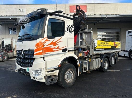 Üç taraflı damperli kamyon MERCEDES-BENZ AROCS 2846, 6X4/2 KIPPER, HMF 2320K-K5 KRAN,  LENK-LIFTACHSE, EURO 6