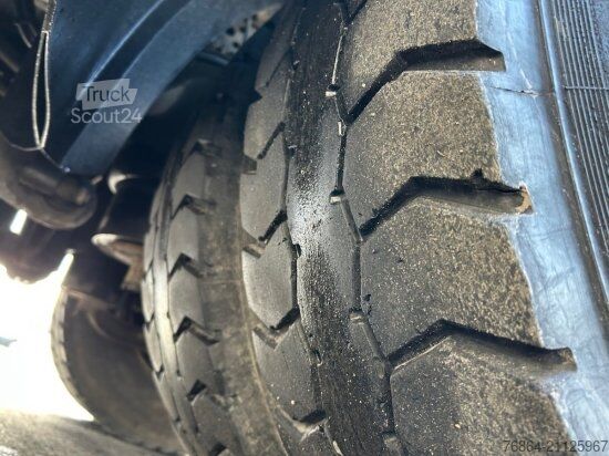Üç taraflı damperli kamyon MERCEDES-BENZ AROCS 2846, 6X4/2 KIPPER, HMF 2320K-K5 KRAN,  LENK-LIFTACHSE, EURO 6