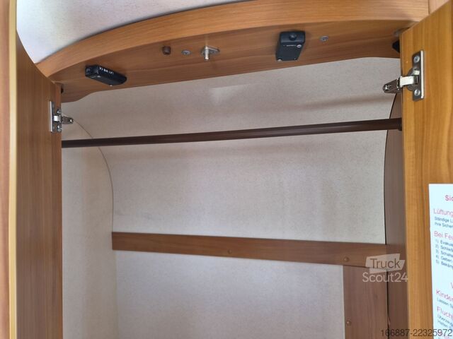Przyczepa kempingowa HOBBY De Luxe 410 SFe Franzbett - Nr. 106 (9)