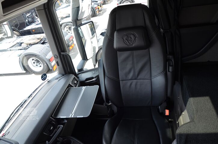 Ciągnik siodłowy Scania S 460 / 2024 / SKÓRA / KLIMA P. / NAVI /FULL LED / ACC / DE 4568