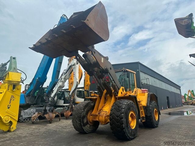 Kolesový nakladač Volvo Volvo 220F
