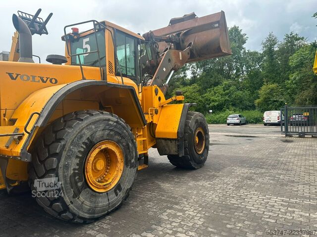 Kolesový nakladač Volvo Volvo 220F