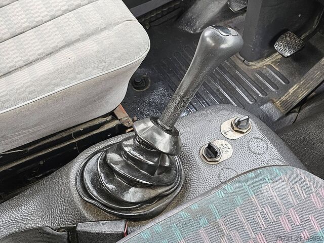 Benne à 3 côtés MERCEDES-BENZ 814 6 CYL. FULL STEEL