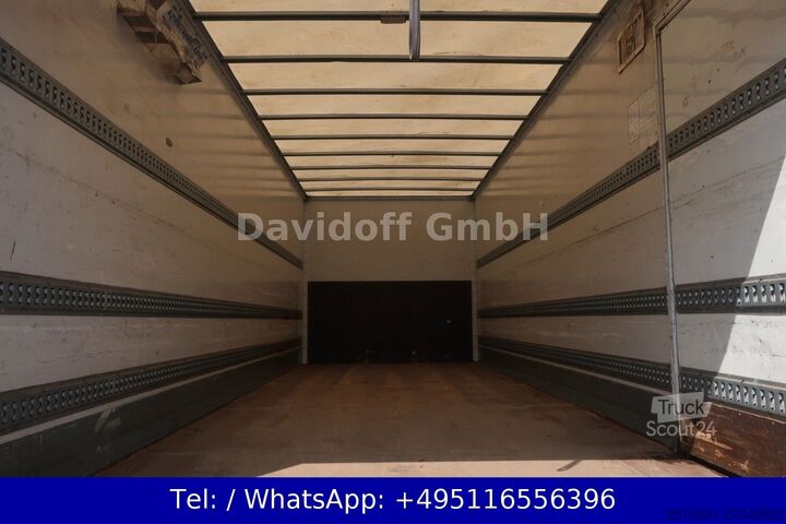 Kastes kravas automašīna MERCEDES-BENZ Nr.W135 Atego 1327 4x2 1.Hand / Ladeboard / Luft