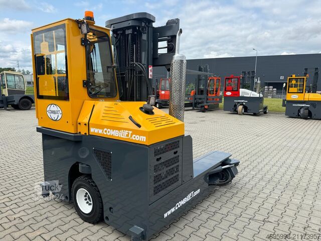 Carretilla retráctil de 4 vías Combilift C3000/Triplex 5500 mm /Perfect condition