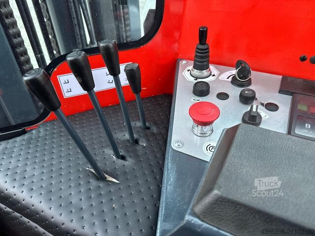 Carretilla elevadora de 4 vías Combilift C4500 / LPG / 4500 kg/ Triplex 9300 mm