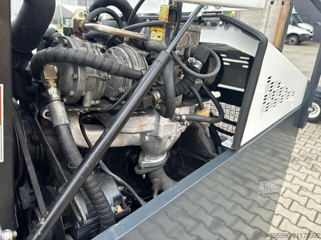 Carretilla elevadora de 4 vías Combilift C4500 / LPG / 4500 kg/ Triplex 9300 mm