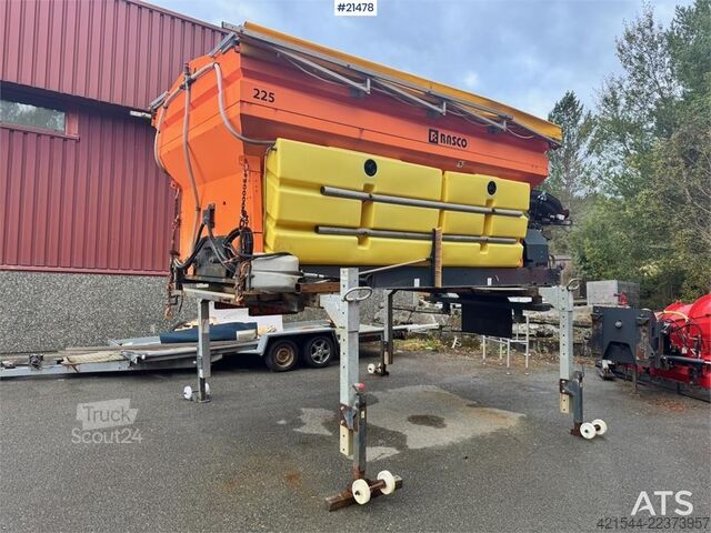  Rasco L4500 Combi Spreader.